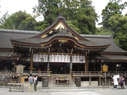 三輪明神　大神神社境内