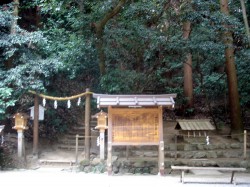 狭井神社